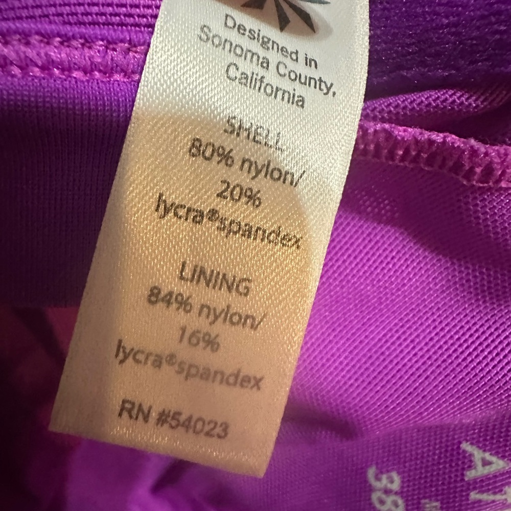 Athleta Twister Underwire Bikini Top sz‎ 38D/DD - Picture 8 of 8